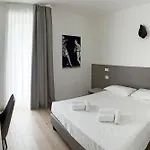 Gallery Apartmanhotel 4*