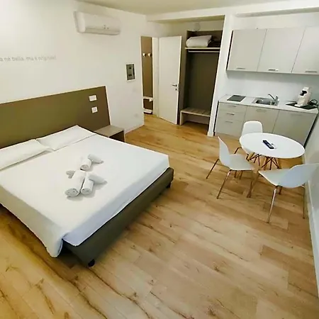 Gallery Apartahotel