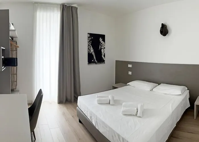 Gallery Aparthotel 4*